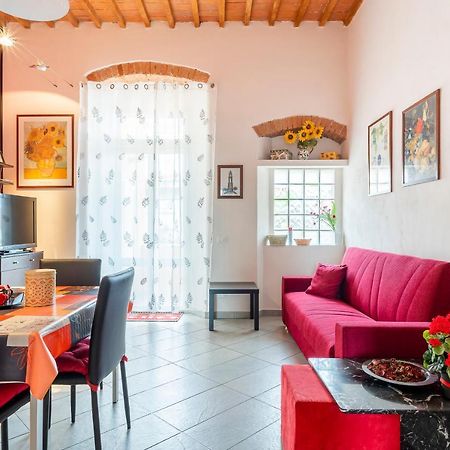 Piazza Sforzini Cozy Apartment Near The Sea! Livourne Extérieur photo